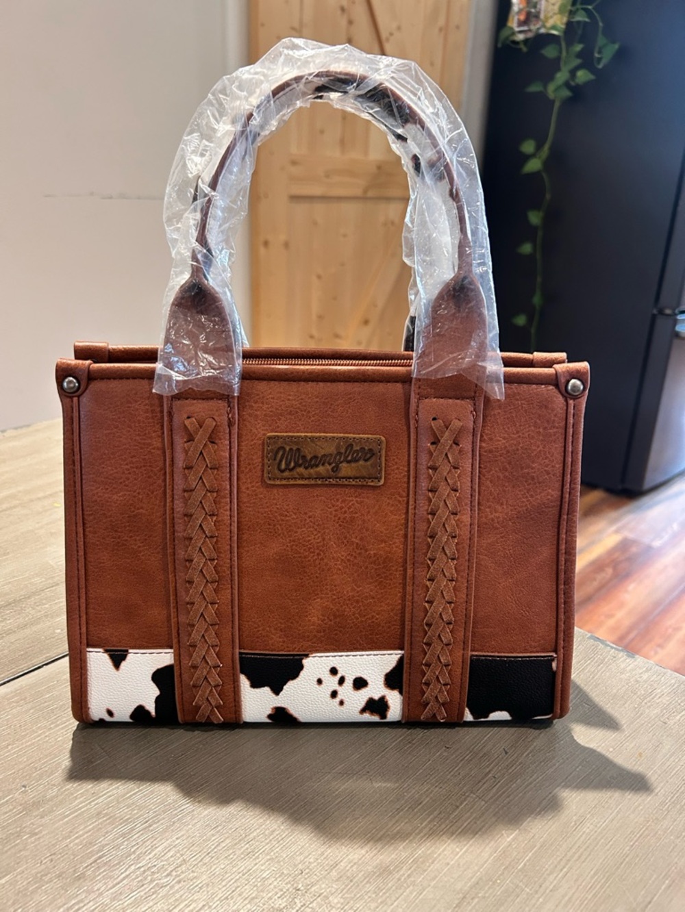 Wrangler Brown and White Cow-Print Tote - Picture 4 of 7